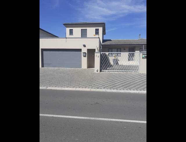 4 BEDROOM HOUSE SOLD IN VAN RIEBEECKSTRAND
